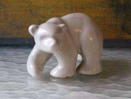 white bear 72
