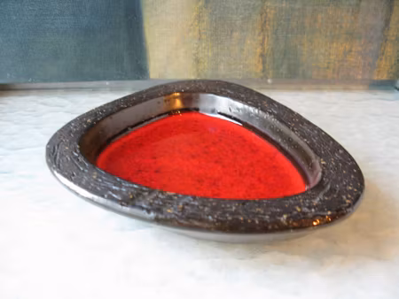 red ashtray 1066y