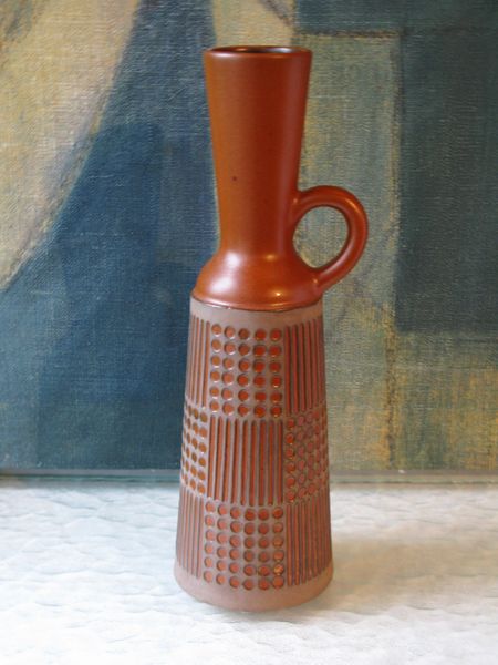 ruta terracotta vase 4564