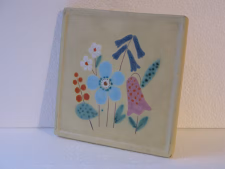 trivet with flowers