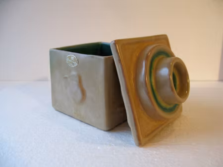 tobacco jar 5