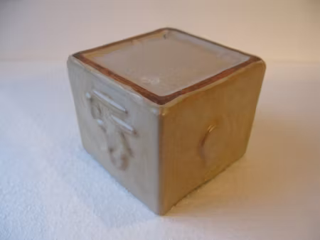 tobacco jar 5