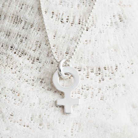 Kvinnosymbol, halssmycke i silver
