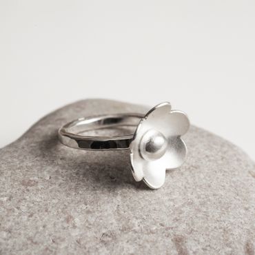 Blomma, silverring