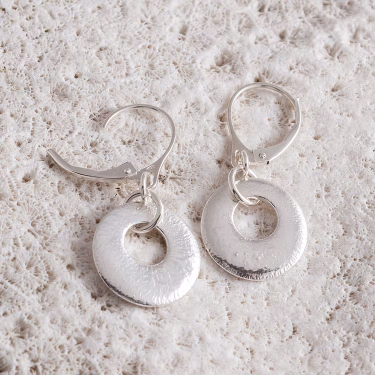 Fantasifossil, örhängen i silver