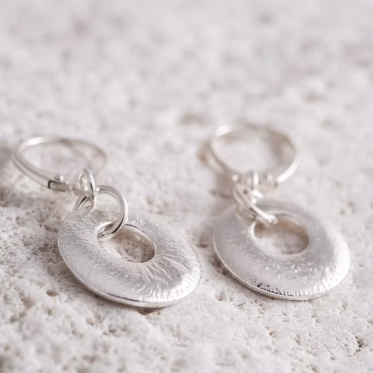 Fantasifossil, örhängen i silver