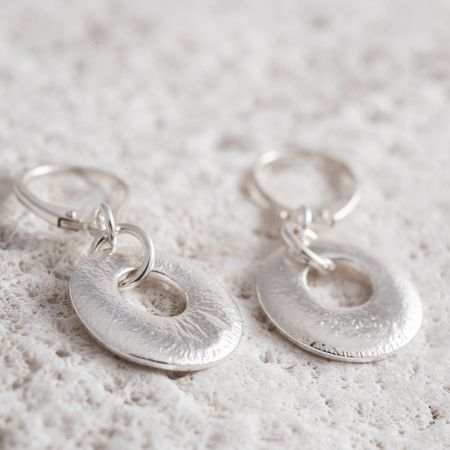Fantasifossil, örhängen i silver