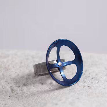 Ring i titan, hjulkors