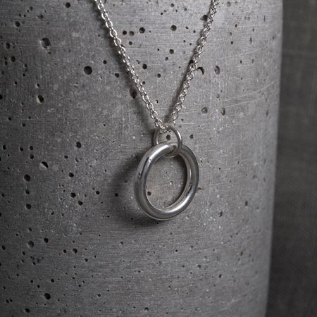 Liten Cirkel, halssmycke i silver