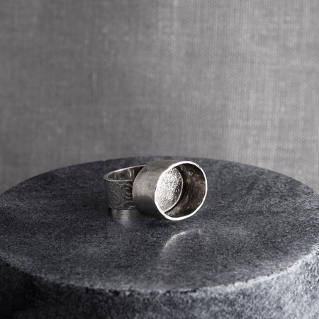 Oval box, oxiderad silverring