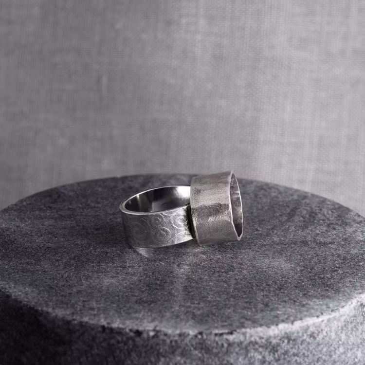 Oval box, oxiderad silverring