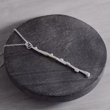 Långt halssmycke, 70 mm, smält silver