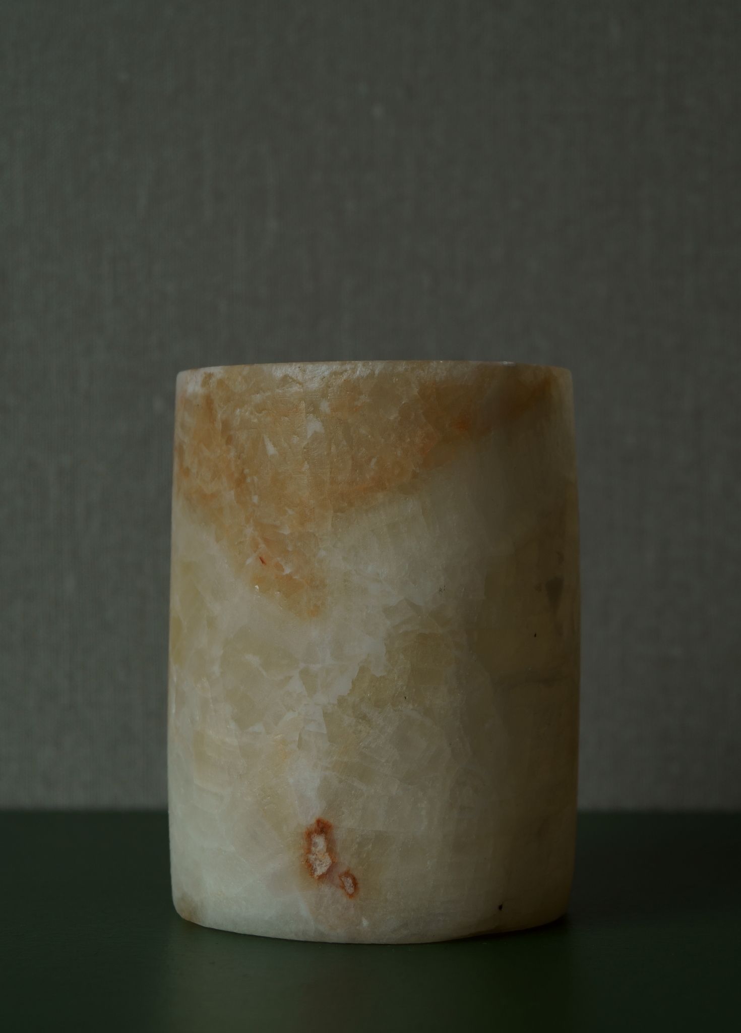 Ljuslykta alabaster 10.5 cm