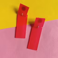 Utförsäljning örhängen: neonrosa (ord. 200 kr)