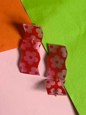 Rosa blommiga örhängen