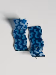 Blå grafisk: örhängen