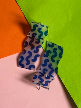 Ljusblå grafiska örhängen