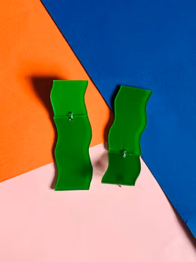 Utförsäljning: Blanka gröna örhängen