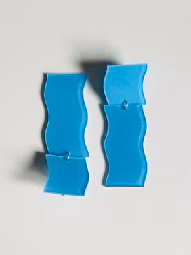 Blå blanka örhängen