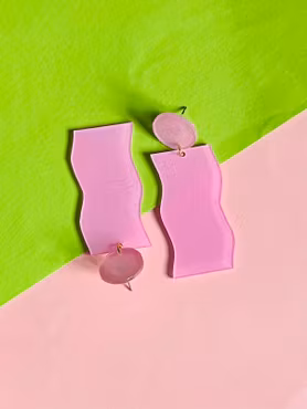 Utförsäljning: Blanka rosa örhängen