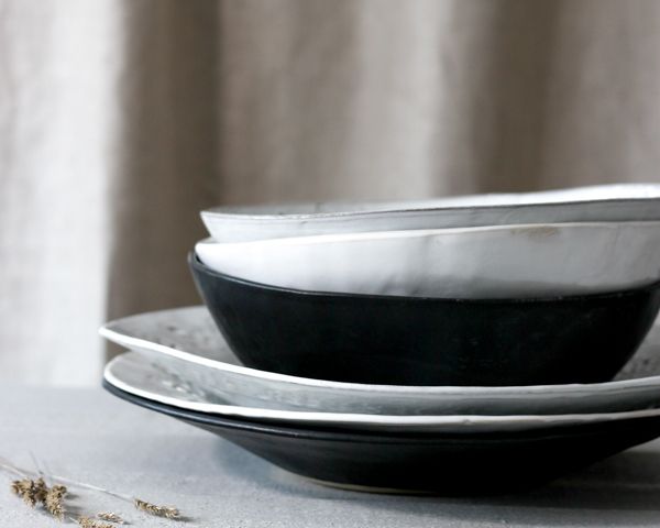INGRID LARGE CERAMIC SERVING PLATE