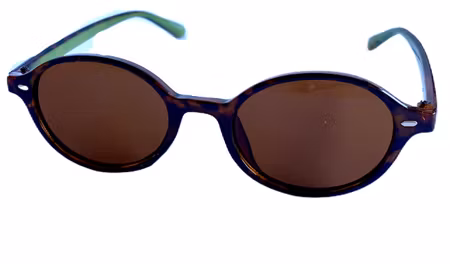 Solglas Trouville, finns i 2 färger