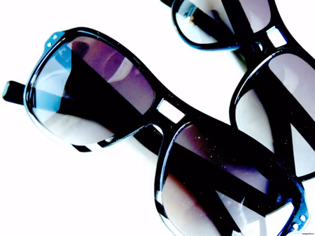 Solglas Bazar svarta