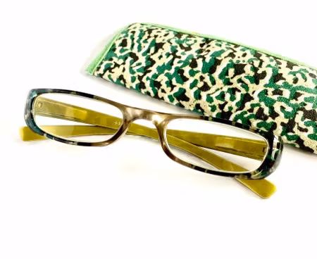 Läsglas grönmelerade med fodral