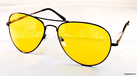 Solglasögon pilot gula med mörk båge