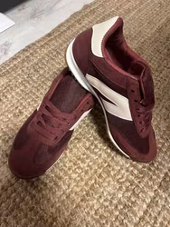 Bubba Sneakers