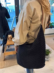 Virkad Axelväska