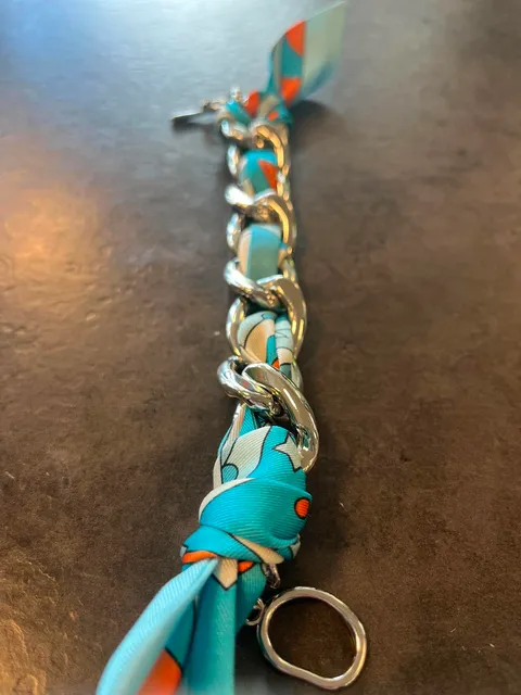 Thelma scarf armband