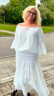 Sabrina top embroidery