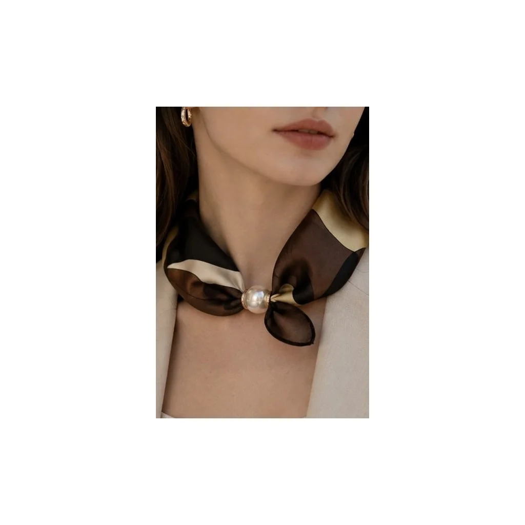 Scarf Retro & Pearl 70 x 70 cm
