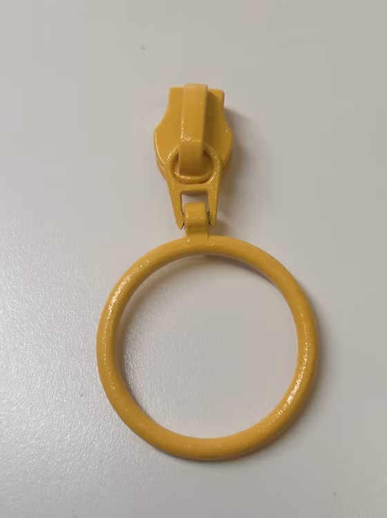 Färgad kläpp: Ring