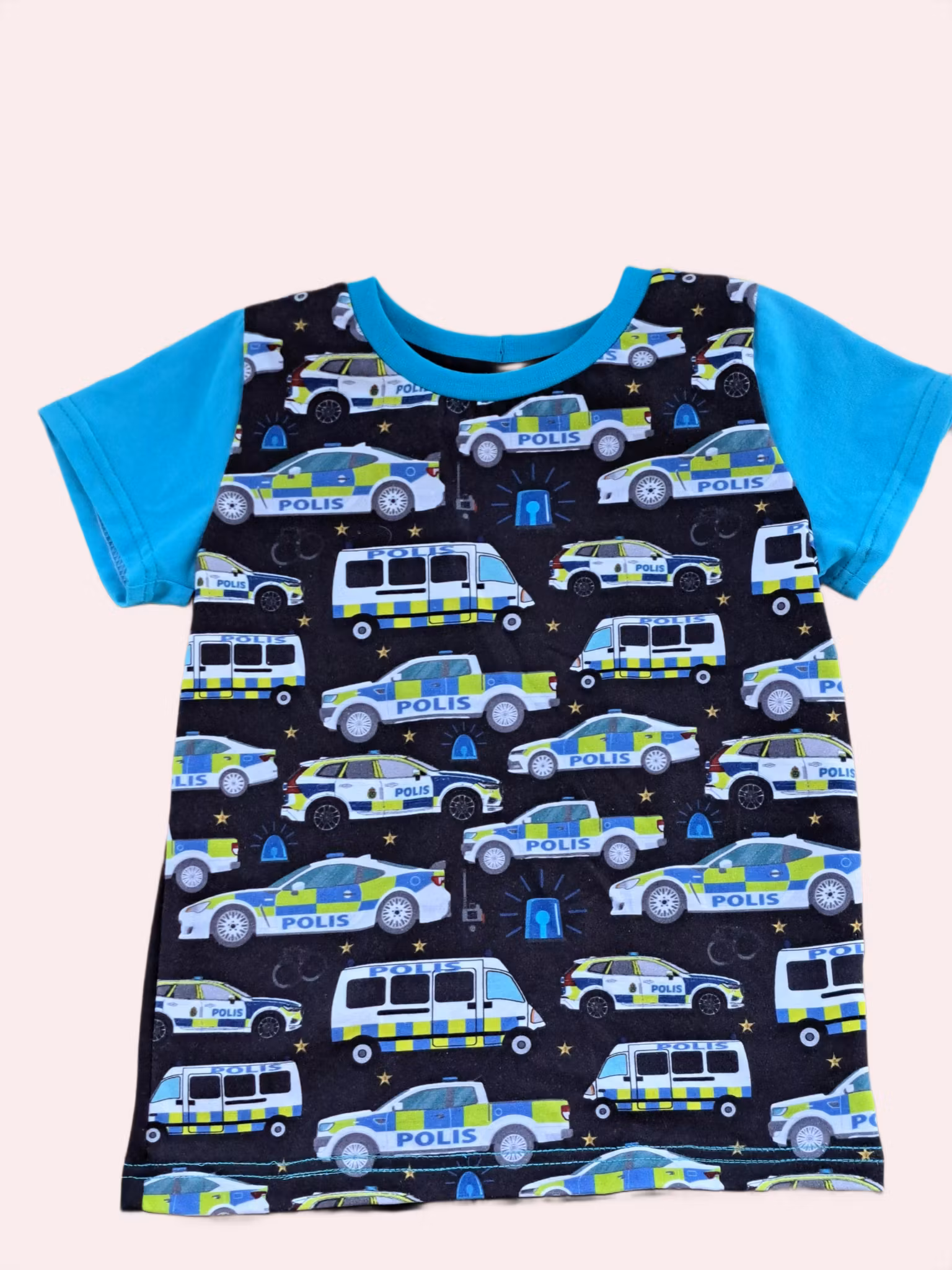 T-shirt Polisbilar i olika former