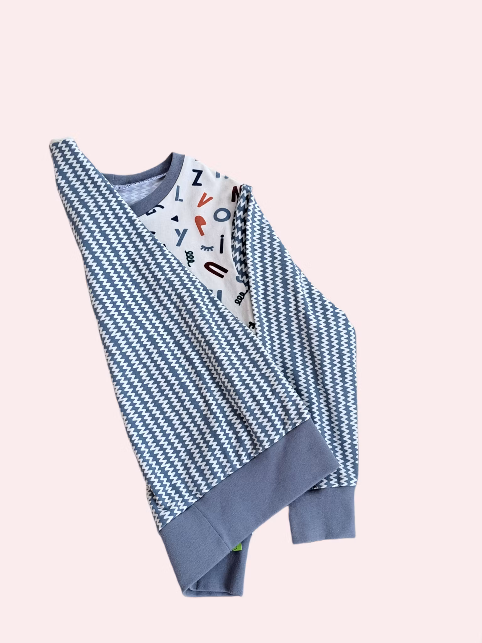 Långärmad tröja med bokstäver