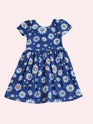 Klänningen Amelia Prästkragar