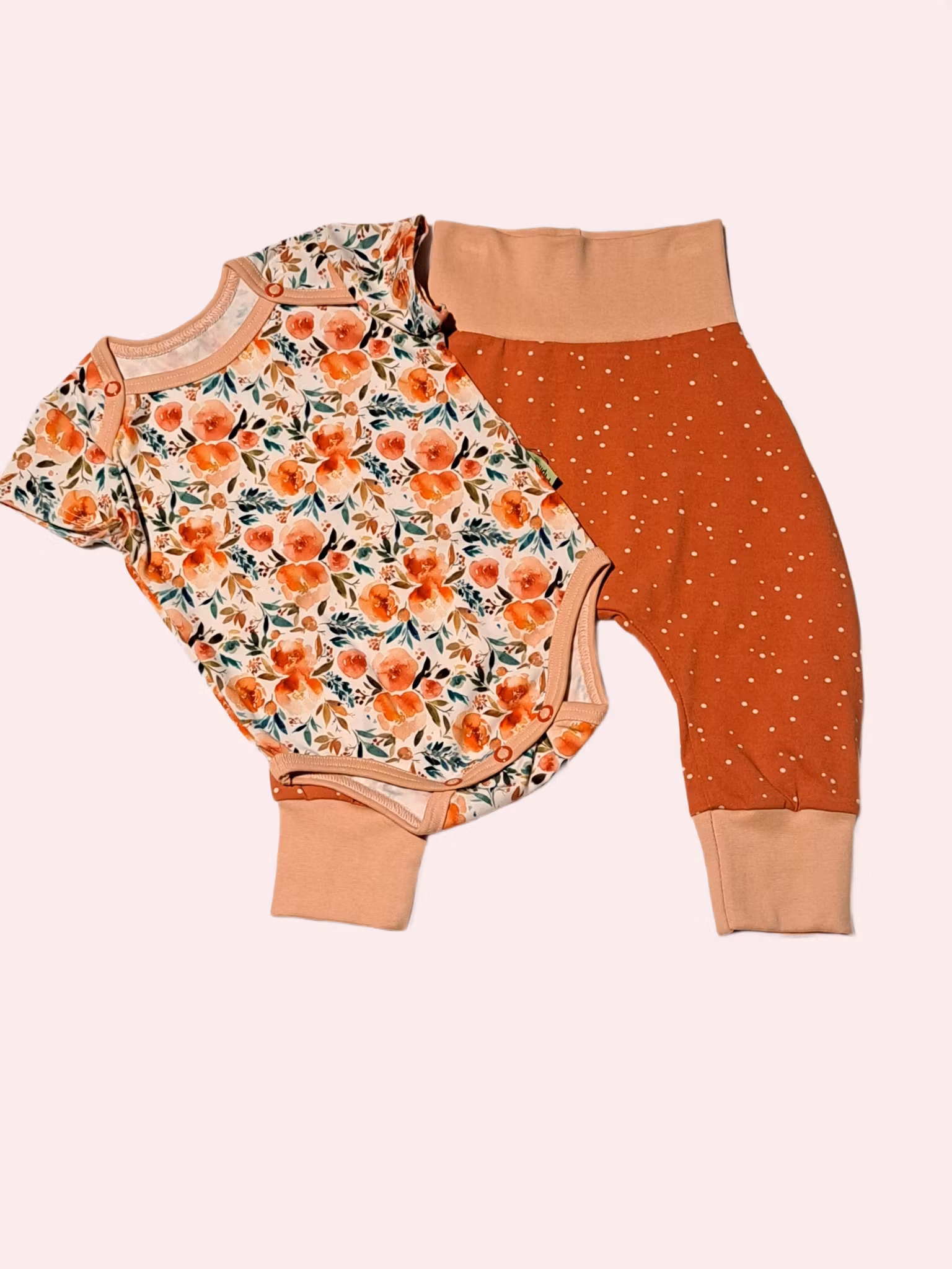 Set body och byxa Blommor