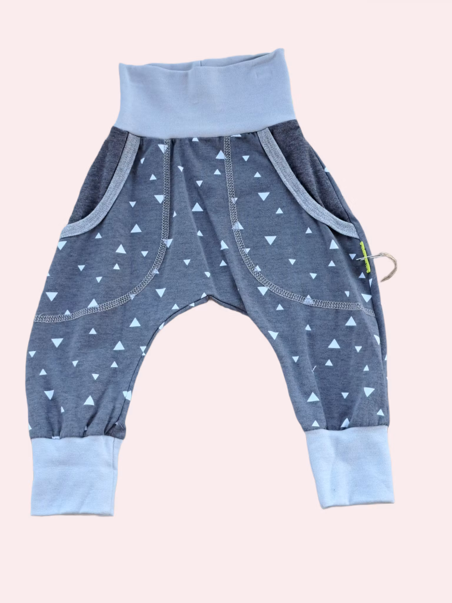 Muddbyxa/Baggypants Grå trianglar