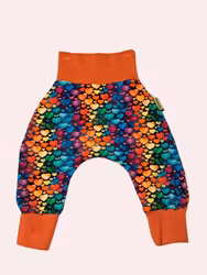 Muddbyxa/Baggypants Regnbågshjärtan