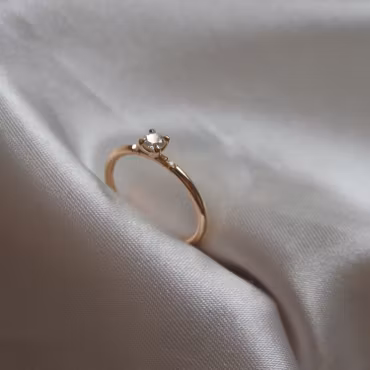 "Bellatrix" ring in gold with diamonds