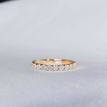 "Barbarella" ring with 0.45ct W/SI diamonds