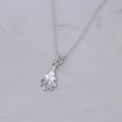 "Oak leaf" pendant in silver