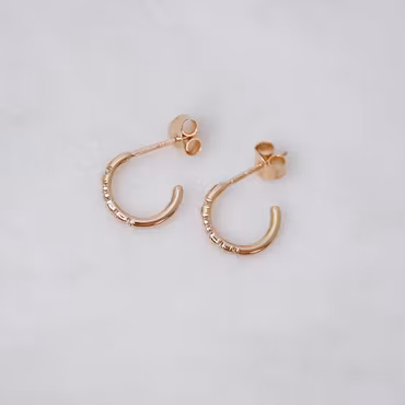 "Aurora Sparkle" hoops in gold with diamonds