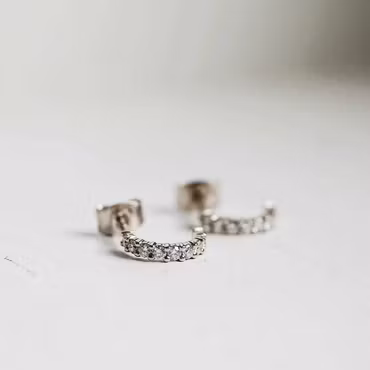 "Barbarella" earrings in gold with diamonds