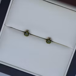 "Cordelia" Earrings in gold with green tourmalines