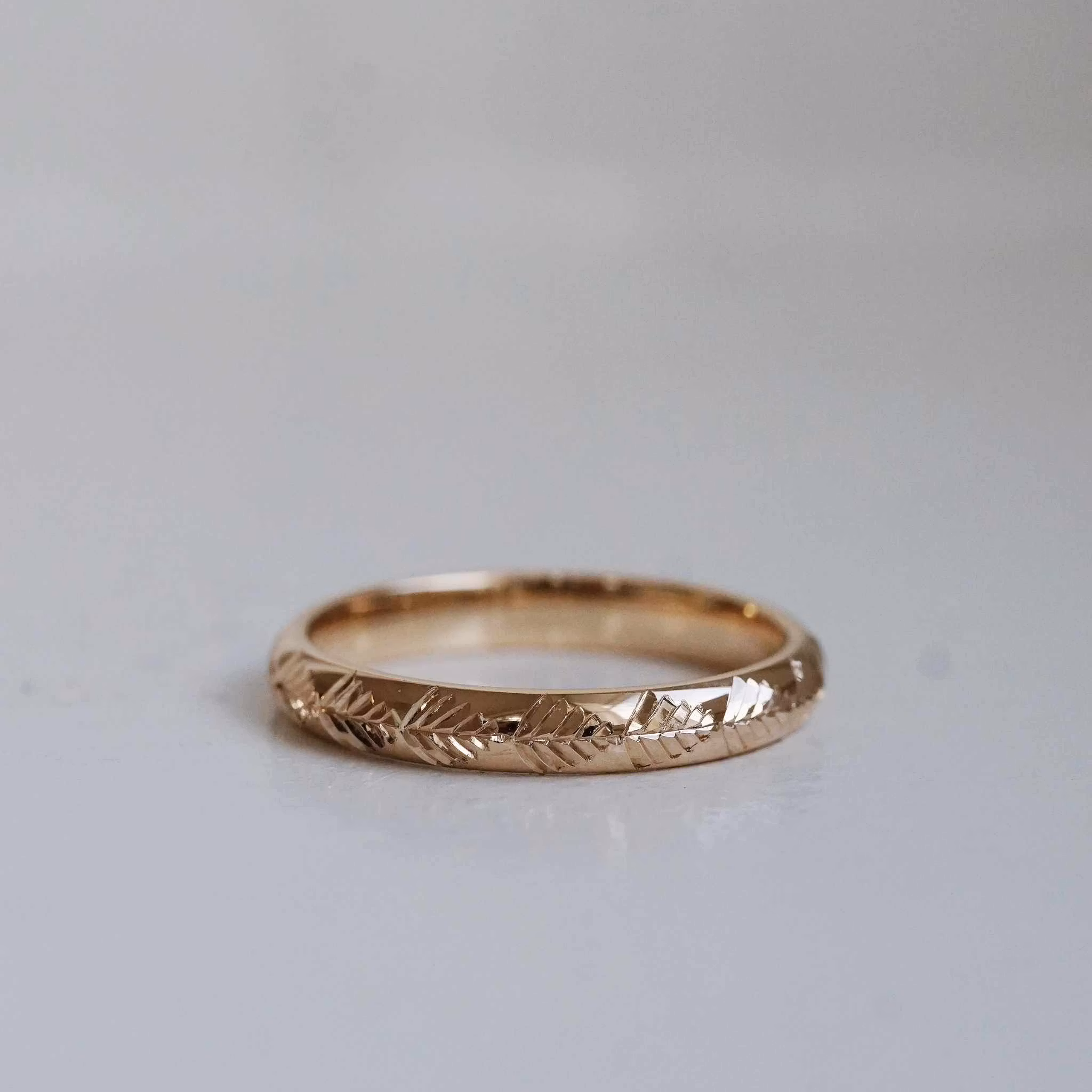 "Björk" 3mm hand engraved gold ring