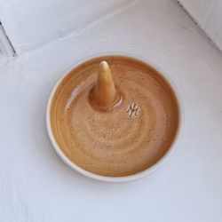 Combination tray ocher