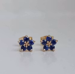 "Flora" earrings in gold with blue sapphires
